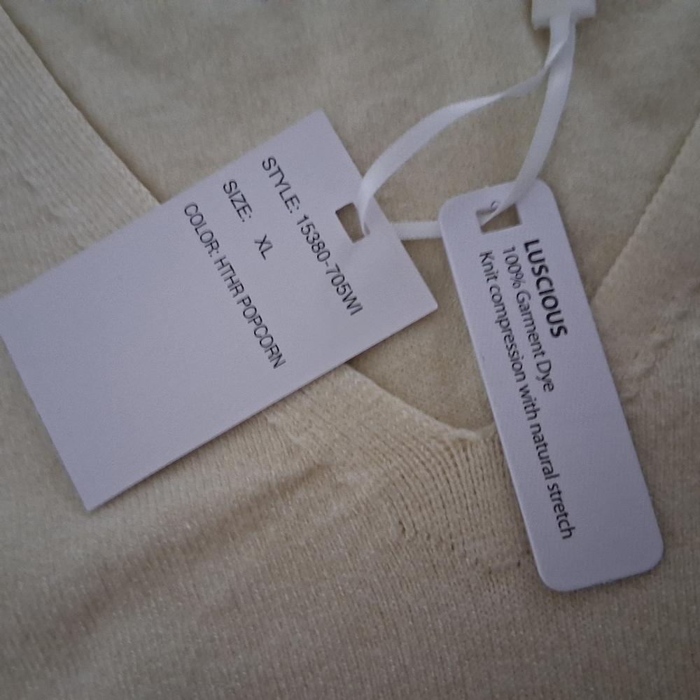 NWT Vila Milano/ Cream V-Neck Sweater/ Size US XL - Picture 7 of 9